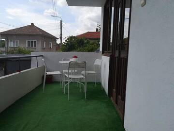 Фото номера Двухместный номер с 1 кроватью и балконом Гостевой дом Guest House Ganovi г. Калофер 5