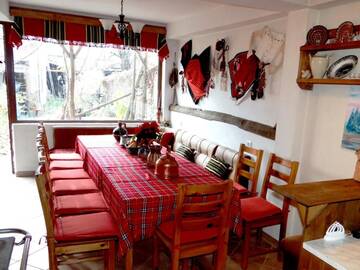 Фото номера Дом с 4 спальнями Гостевой дом Chardaka Guest House г. Калофер 4