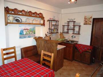 Фото номера Дом с 4 спальнями Гостевой дом Chardaka Guest House г. Калофер 11