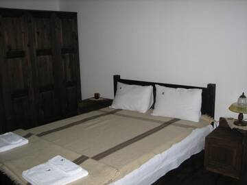 Фото номера Трехместный номер Отель Family Hotel Kalifer г. Калофер 6